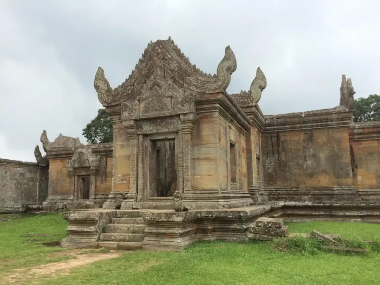 hilltop temple of preah vihear 02